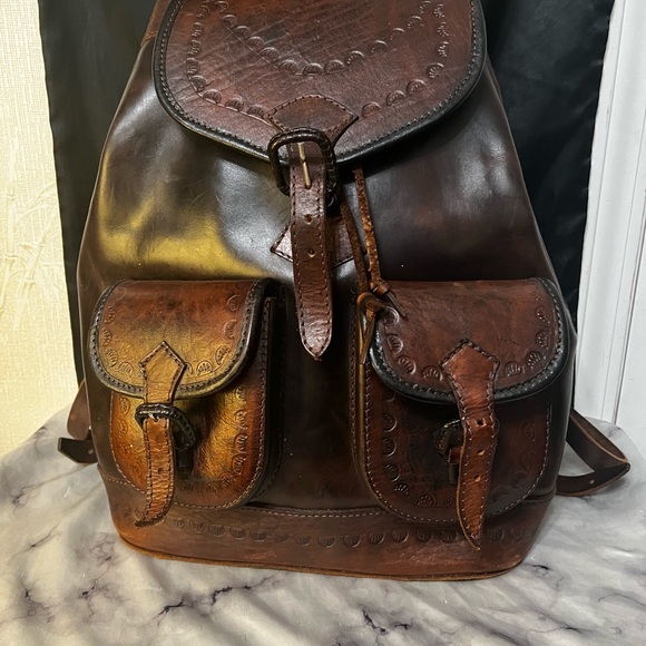 Real leather hand tooled bag, in great condition. - Picture 1 of 4